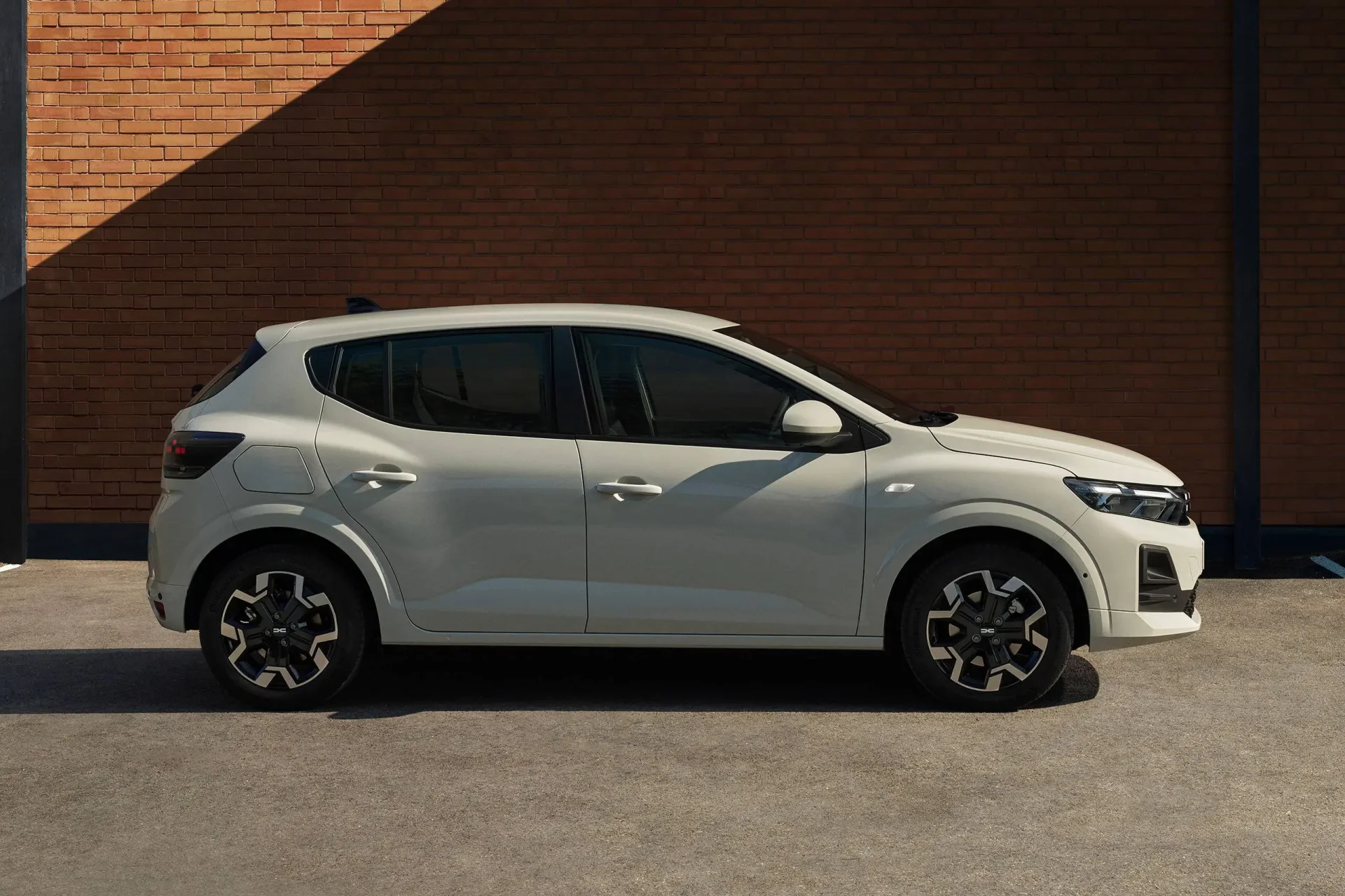 NOUVELLE SANDERO extérieur 2
