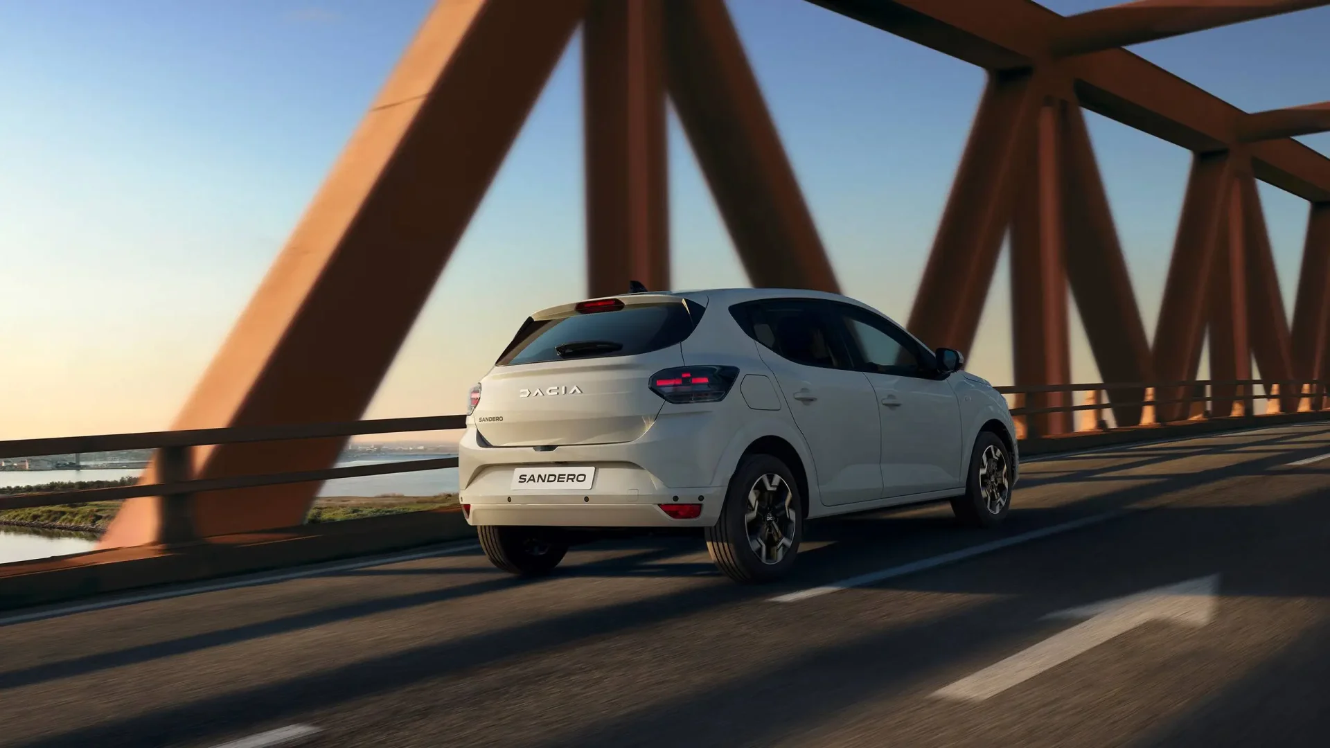 NOUVELLE SANDERO extérieur 5