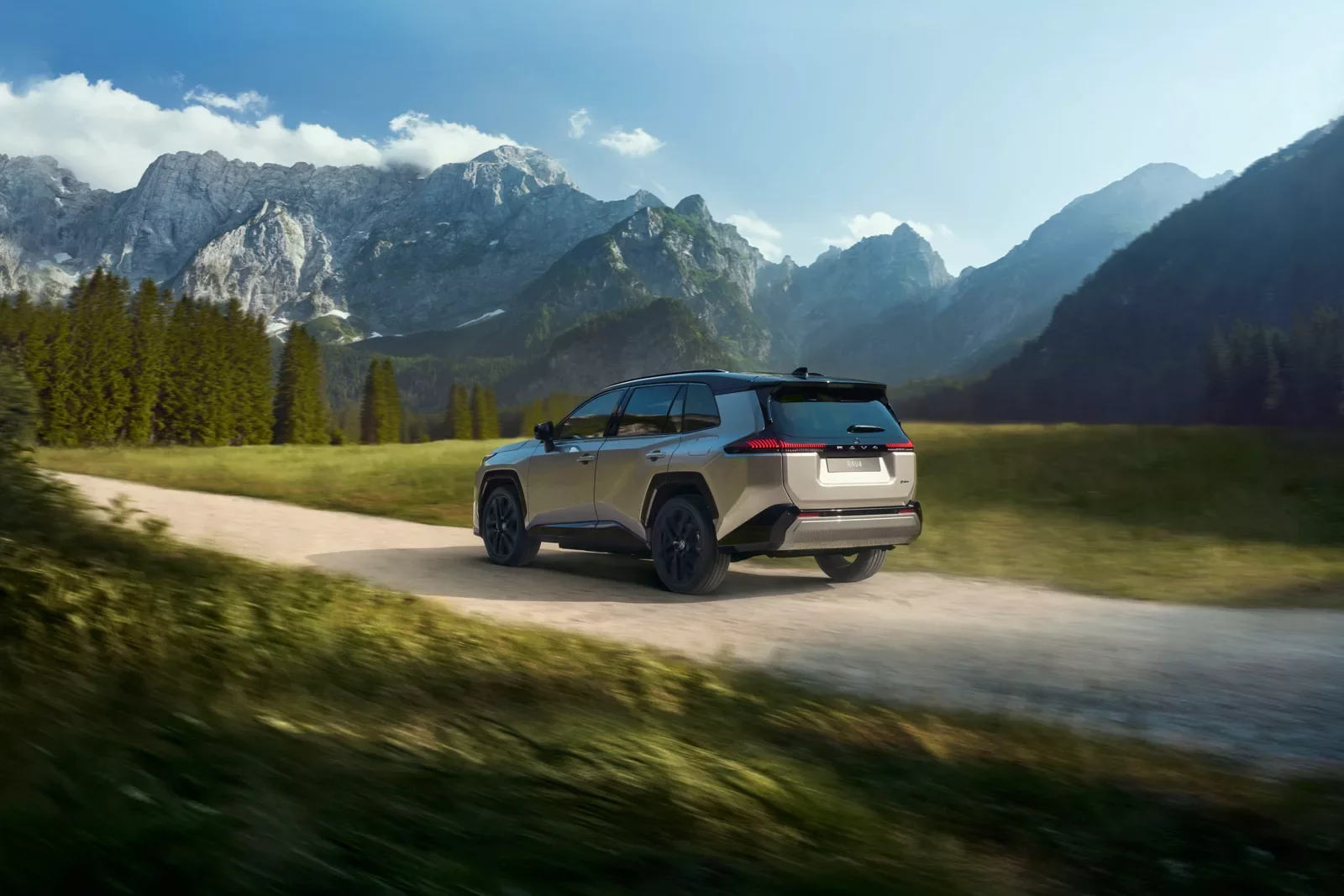 Nouveau RAV4 extérieur 5