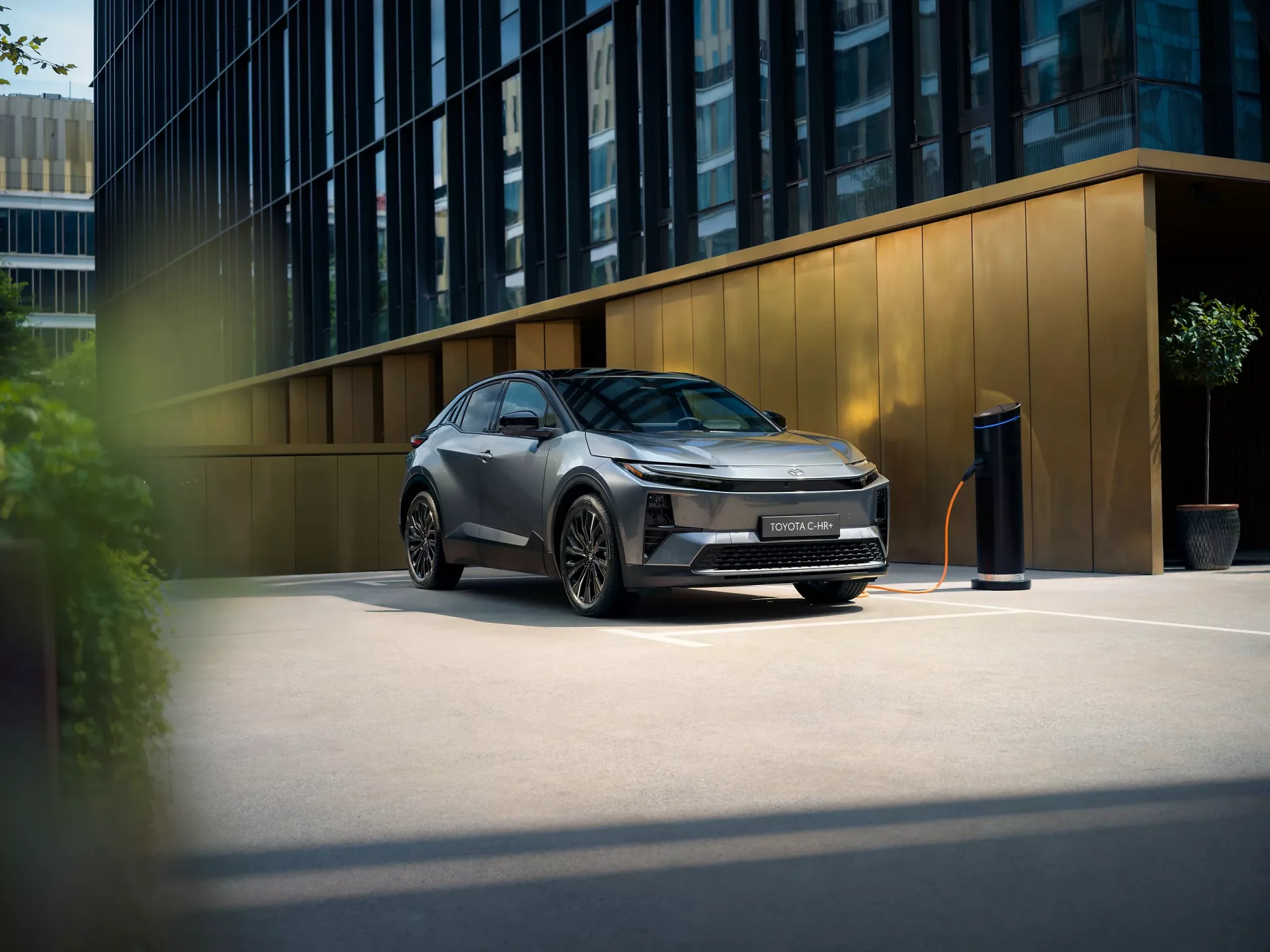 Nouveau Toyota C-HR+ extérieur 2
