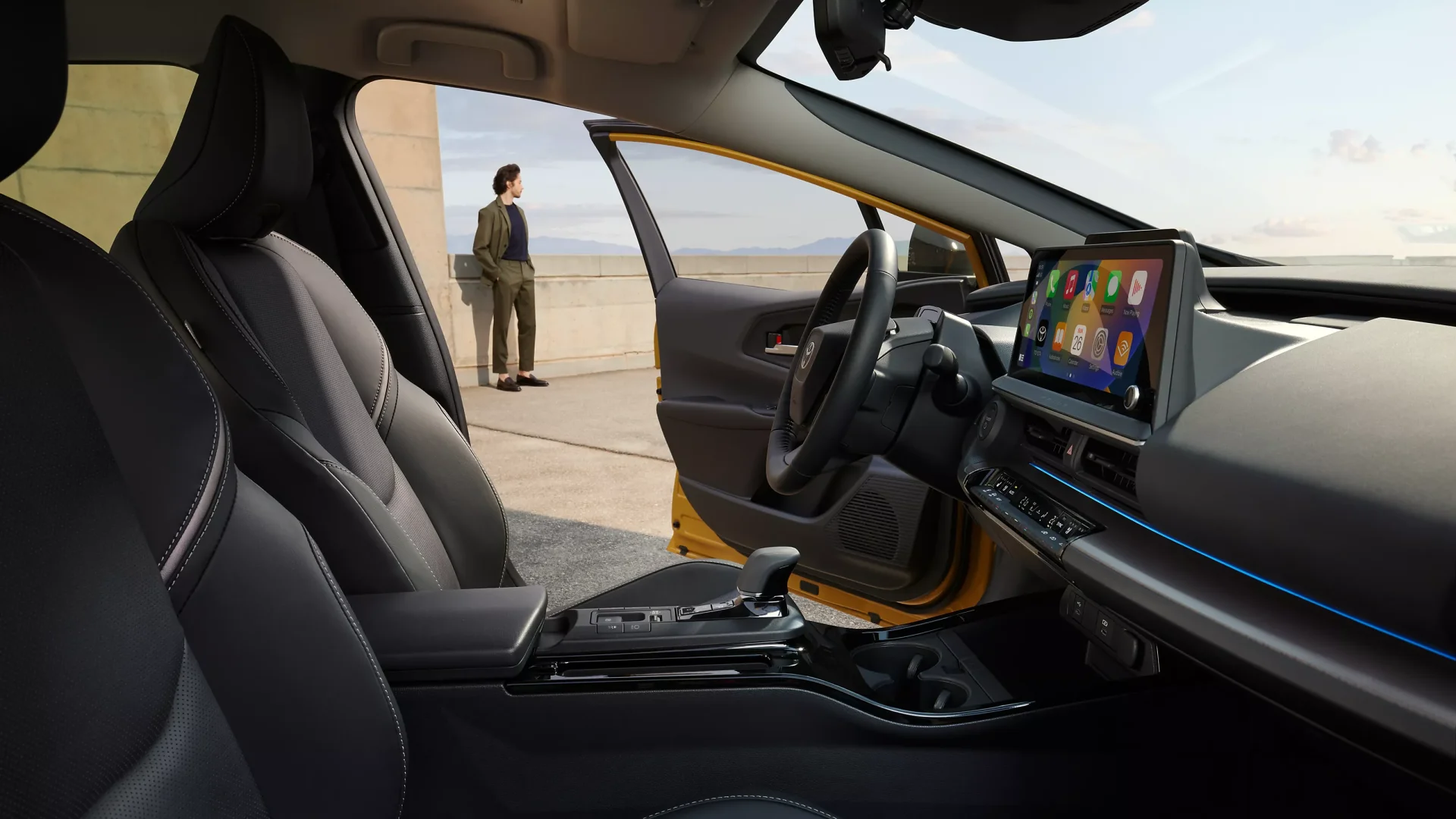 Prius Hybride Rechargeable intérieur