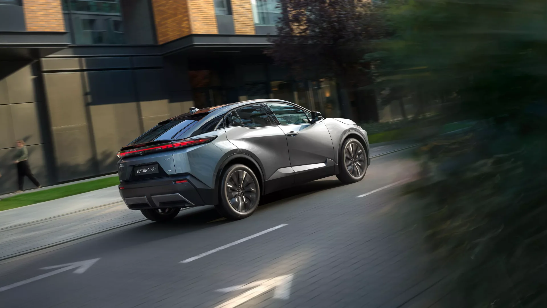 Nouveau Toyota C-HR+ extérieur 5