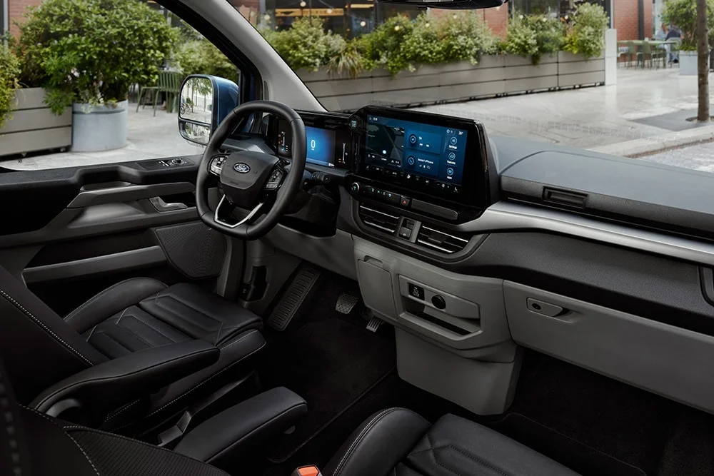 E-Tourneo Custom intérieur 4