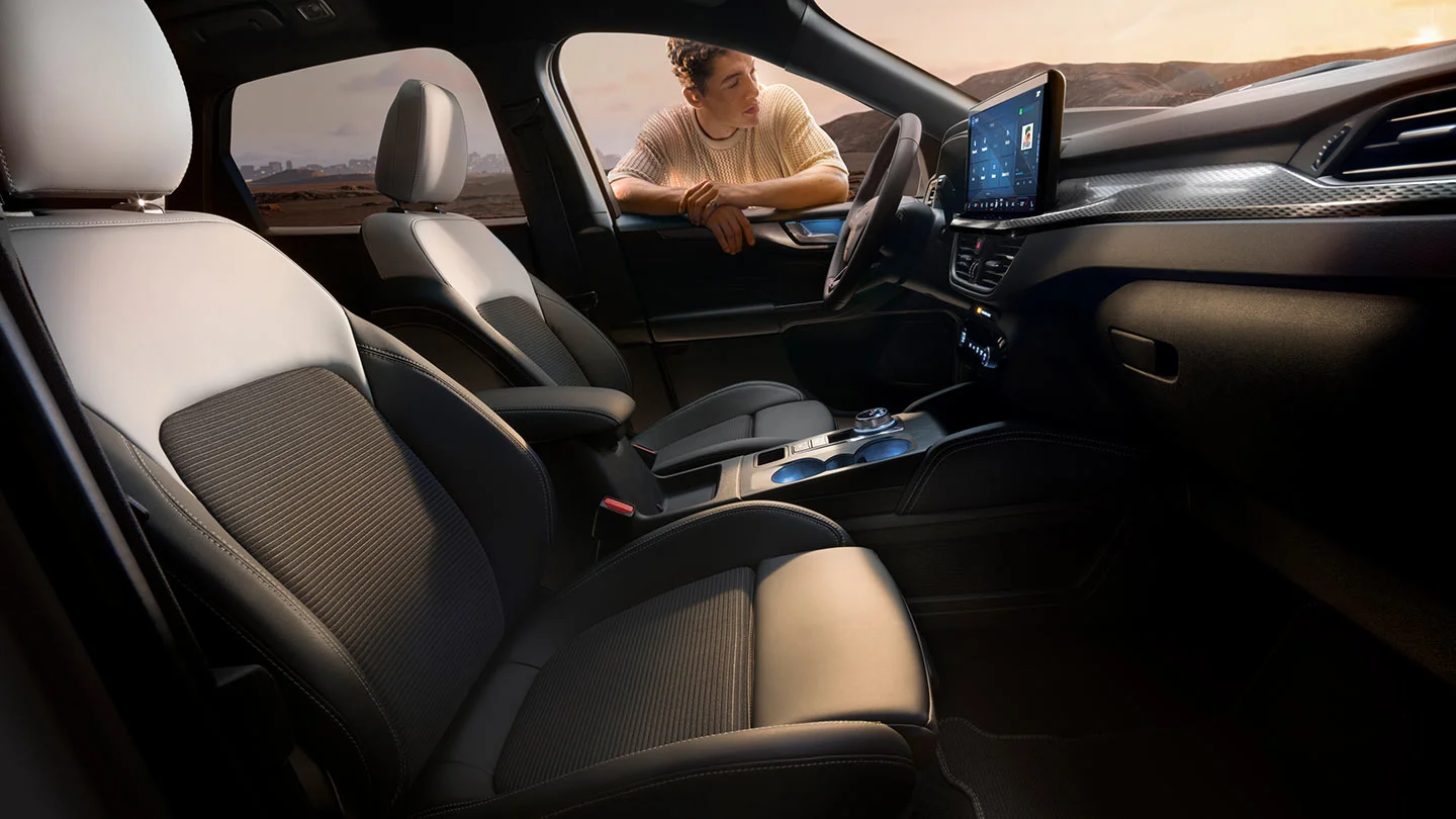 Kuga intérieur 2