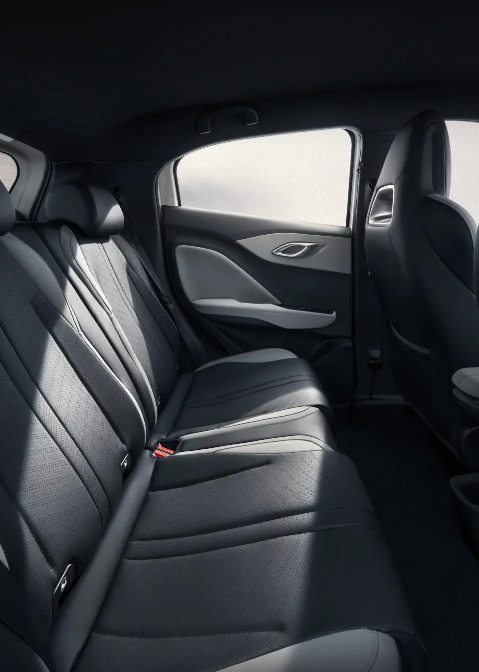 BYD DOLPHIN SURF intérieur 4