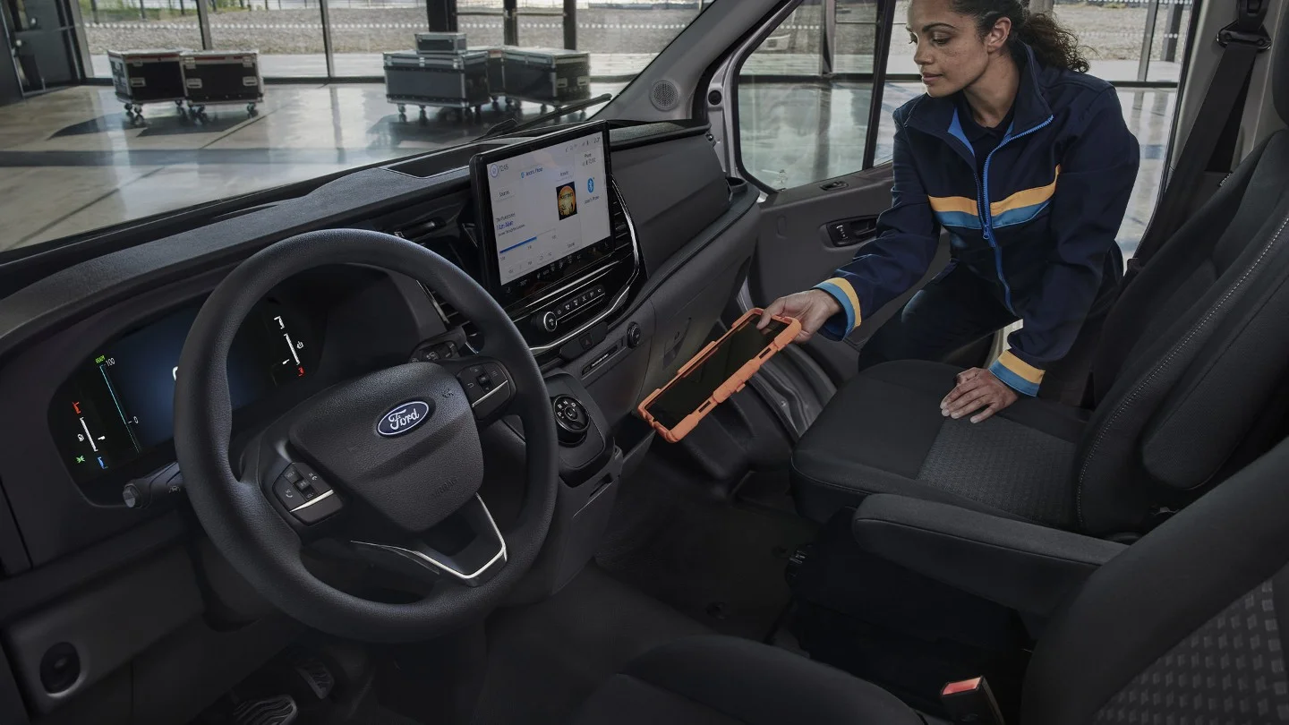 E-transit intérieur 4