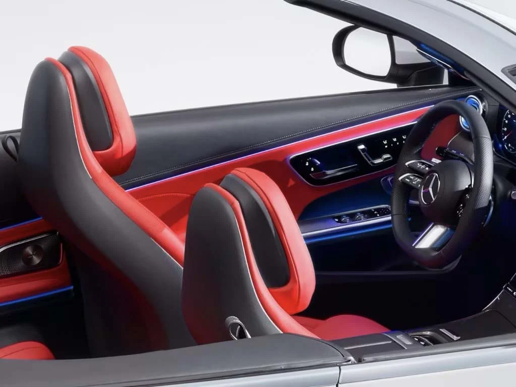 CLE Cabriolet intérieur
