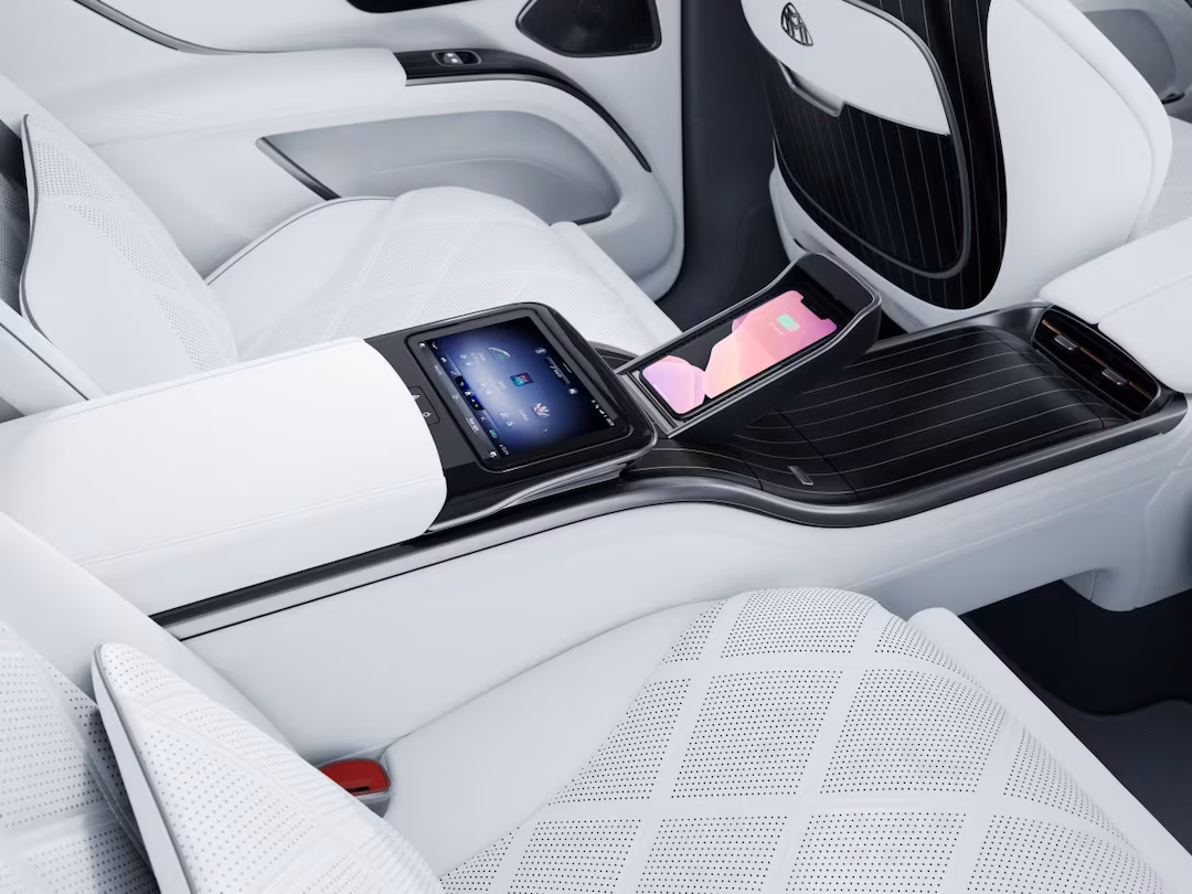 Mercedes-Maybach EQS SUV intérieur 4