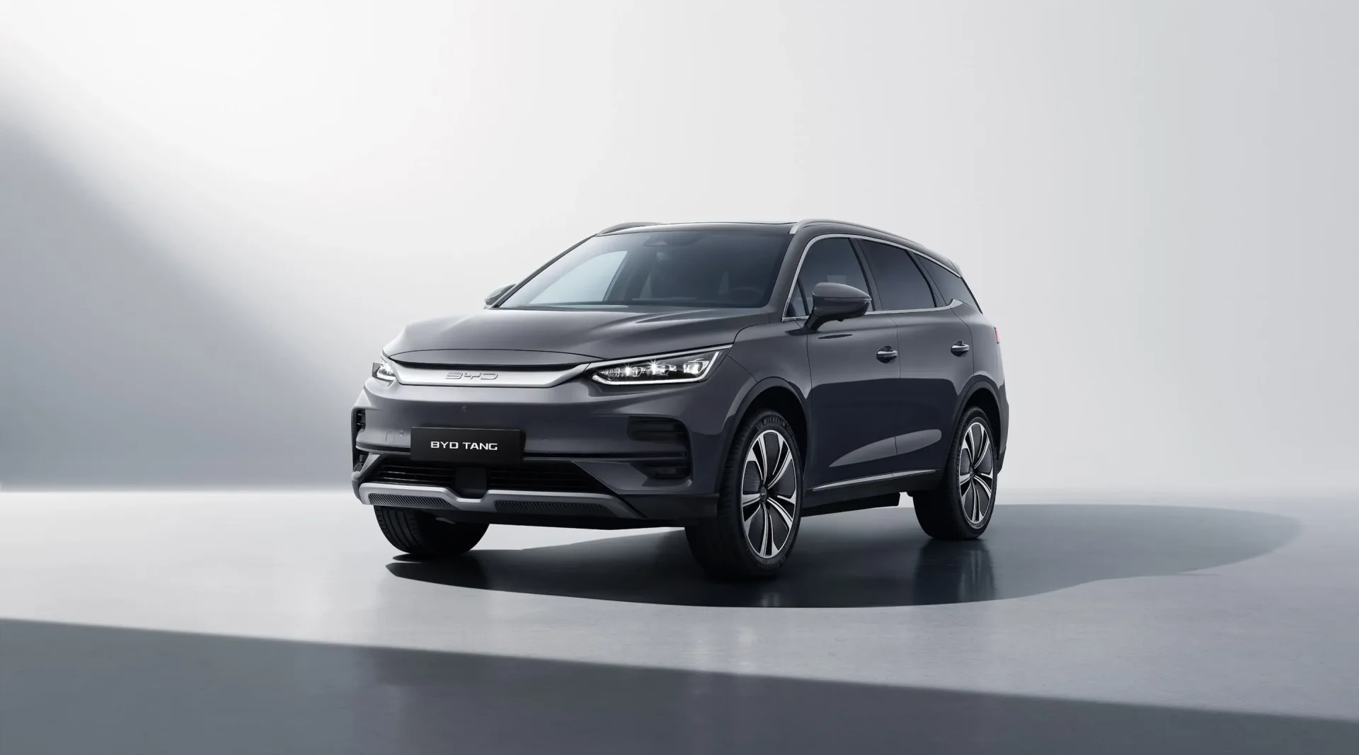 BYD TANG extérieur 4