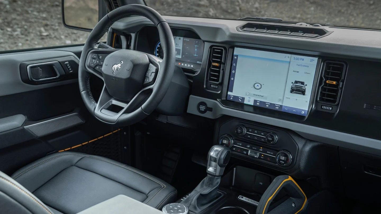 Bronco intérieur 2