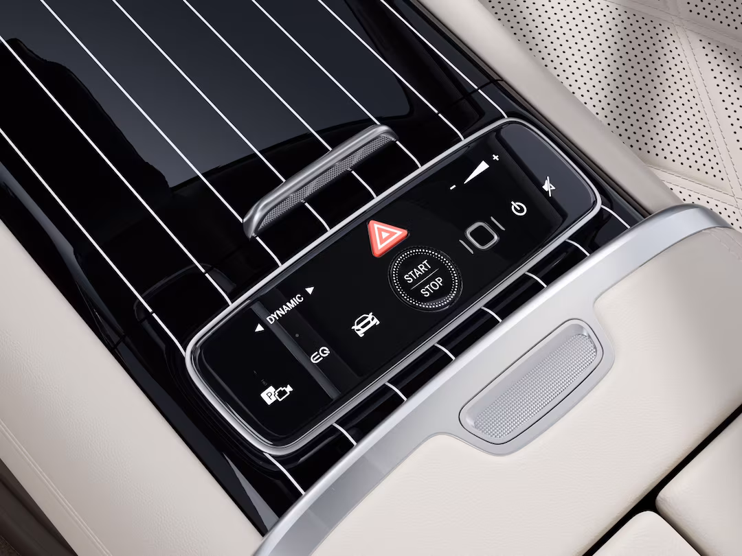 Mercedes-Maybach EQS SUV intérieur 3