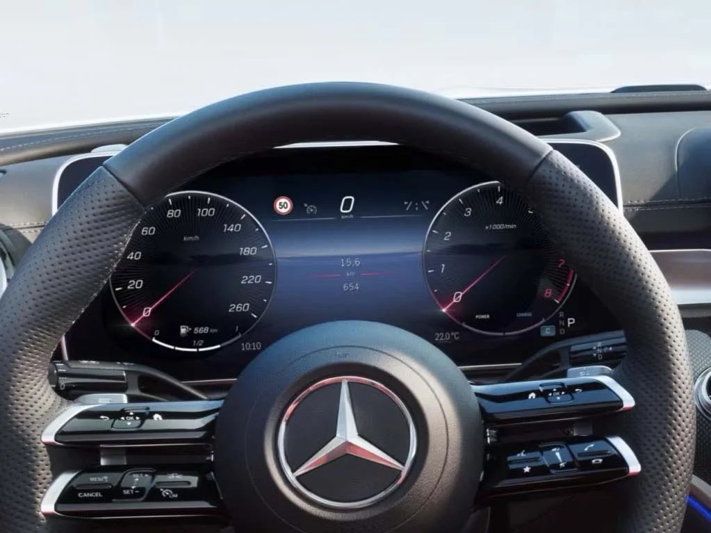 CLE Cabriolet intérieur 4