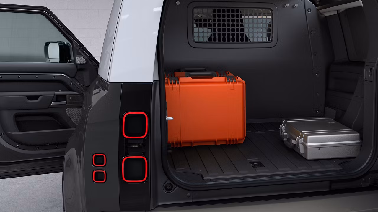 DEFENDER 90 intérieur 2