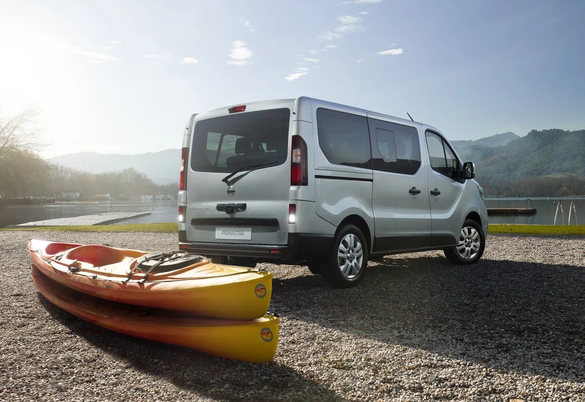 Nissan Primastar Combi extérieur 3