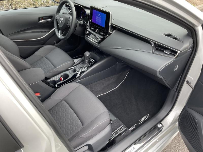Photo 12 de l’annonce de TOYOTA Corolla d’occasion à vendre à Aubière