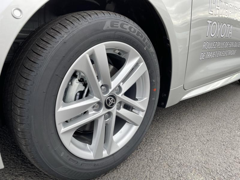 Photo 16 de l’annonce de TOYOTA Corolla d’occasion à vendre à Aubière