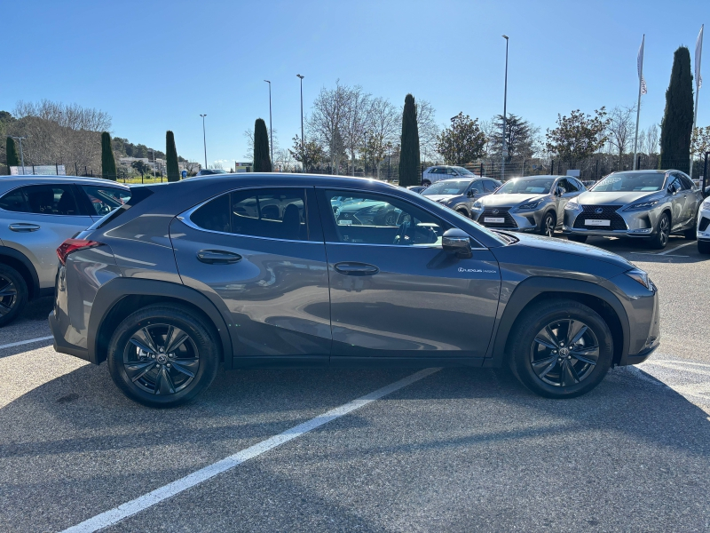 Photo 5 de l’annonce de LEXUS UX d’occasion à vendre à MONTFAVET