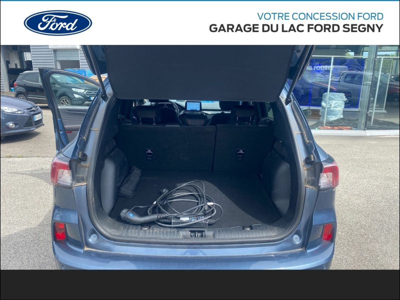 Photo 12 de l’annonce de FORD Kuga d’occasion à vendre à PAYS DE GEX