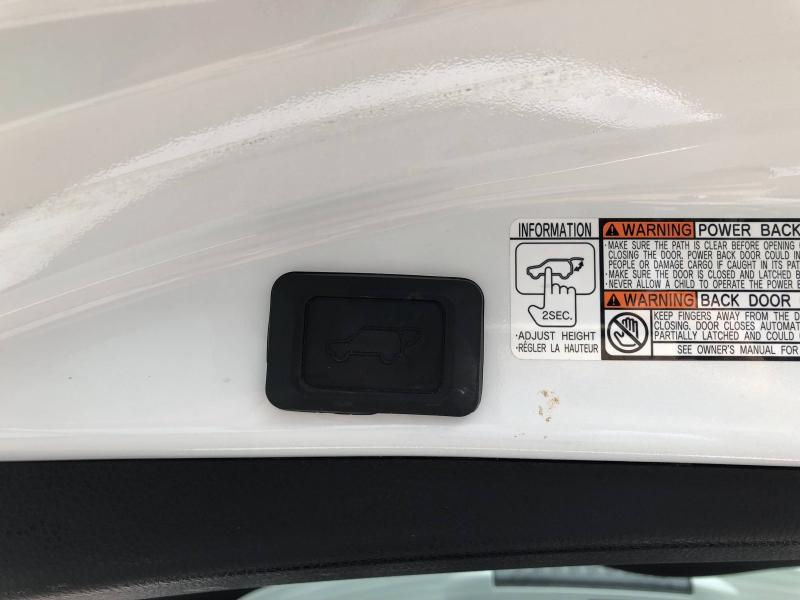 Photo 18 de l’annonce de TOYOTA RAV4 d’occasion à vendre à Fréjus