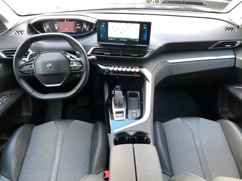 Photo 11 de l’annonce de PEUGEOT 3008 d’occasion à vendre à Fréjus