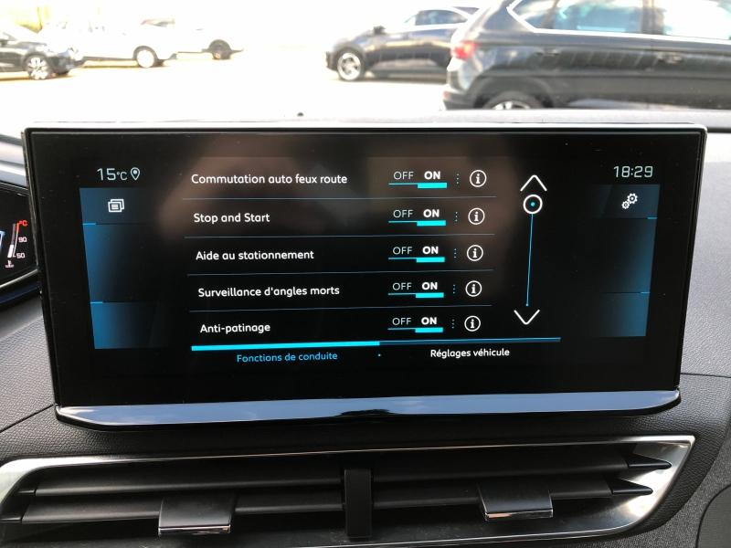 Photo 19 de l’annonce de PEUGEOT 3008 d’occasion à vendre à Fréjus