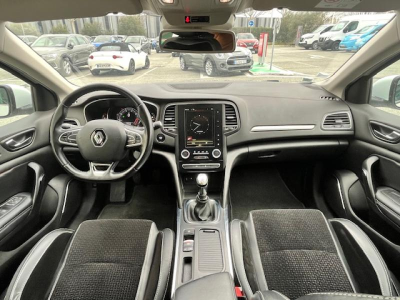Photo 15 de l’annonce de RENAULT Megane d’occasion à vendre à Fréjus