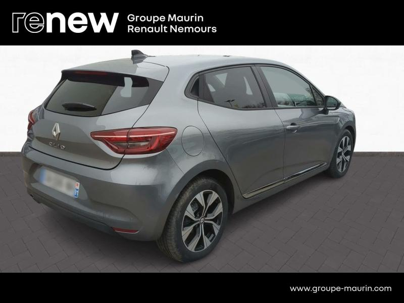 Photo 5 de l’annonce de RENAULT Clio d’occasion à vendre à SAINT PIERRE LES NEMOURS