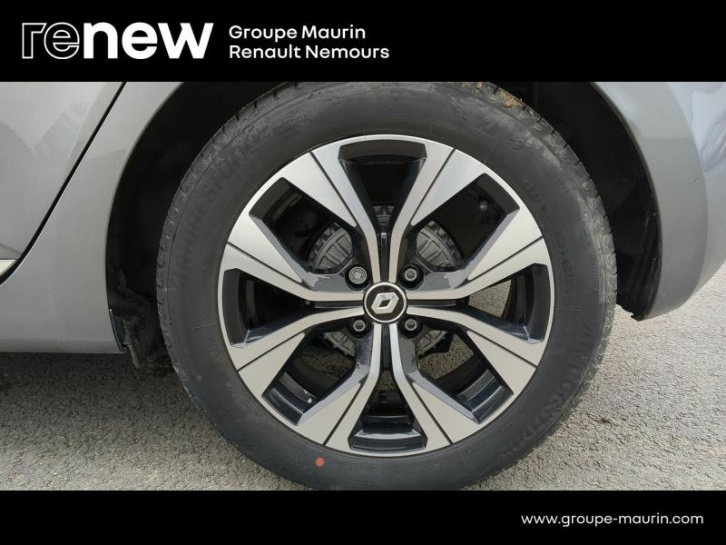 Photo 9 de l’annonce de RENAULT Clio d’occasion à vendre à SAINT PIERRE LES NEMOURS