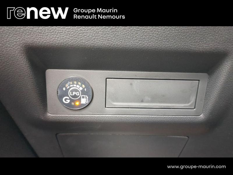 Photo 20 de l’annonce de RENAULT Captur d’occasion à vendre à SAINT PIERRE LES NEMOURS