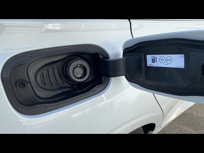 Photo 19 de l’annonce de VOLVO V60 d’occasion à vendre à FRÉJUS