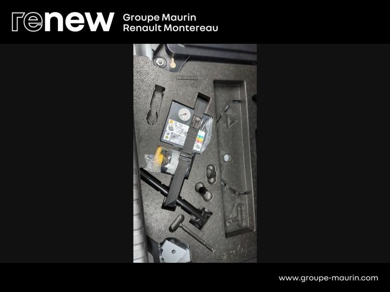 Photo 14 de l’annonce de RENAULT Clio d’occasion à vendre à VARENNES SUR SEINE