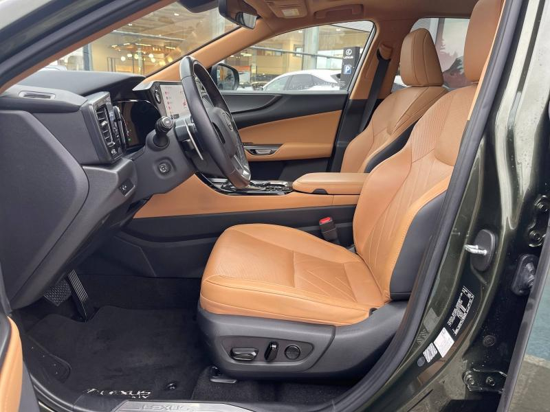 Photo 10 de l’annonce de LEXUS NX d’occasion à vendre à MONTFAVET