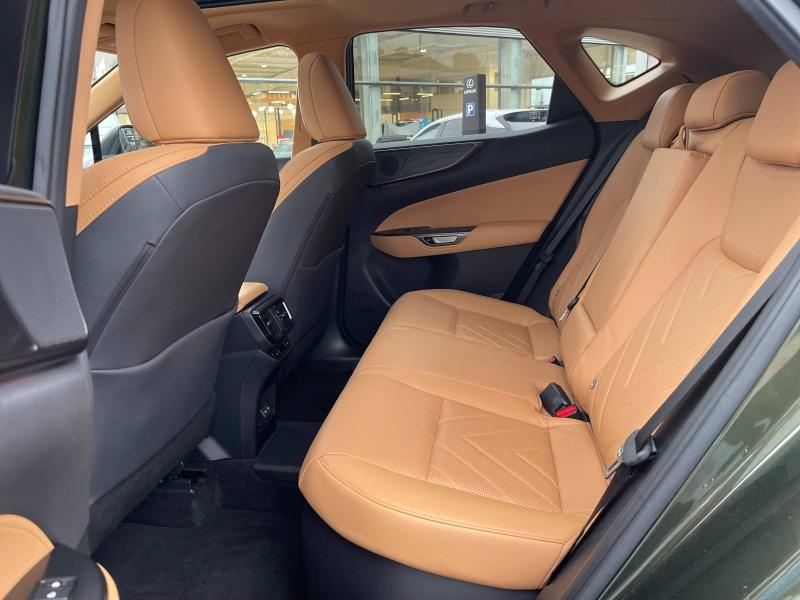 Photo 11 de l’annonce de LEXUS NX d’occasion à vendre à MONTFAVET