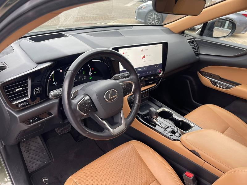 Photo 15 de l’annonce de LEXUS NX d’occasion à vendre à MONTFAVET