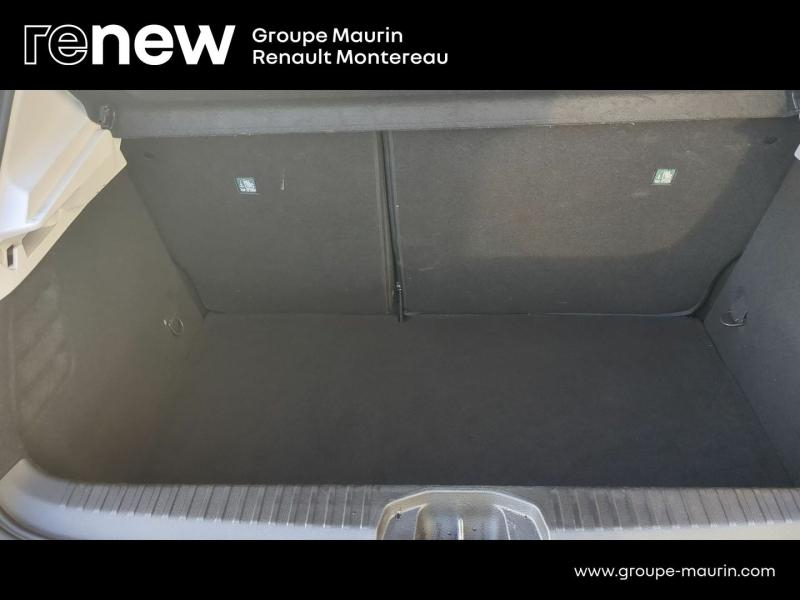 Photo 13 de l’annonce de RENAULT Clio d’occasion à vendre à VARENNES SUR SEINE