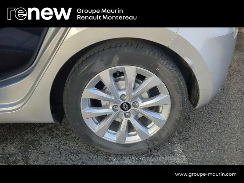 Photo 16 de l’annonce de RENAULT Clio d’occasion à vendre à VARENNES SUR SEINE