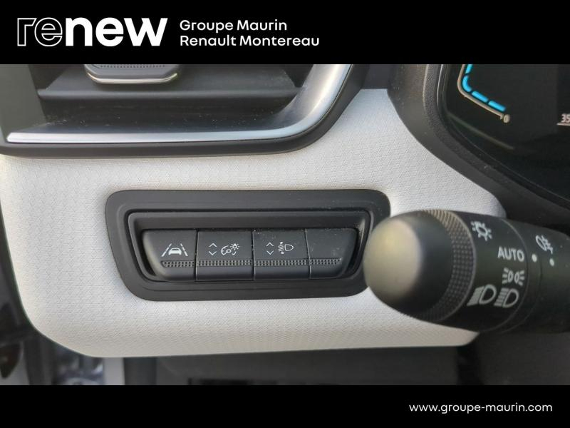 Photo 19 de l’annonce de RENAULT Clio d’occasion à vendre à VARENNES SUR SEINE