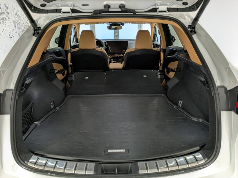 Photo 9 de l’annonce de LEXUS NX d’occasion à vendre à AUBIÈRE
