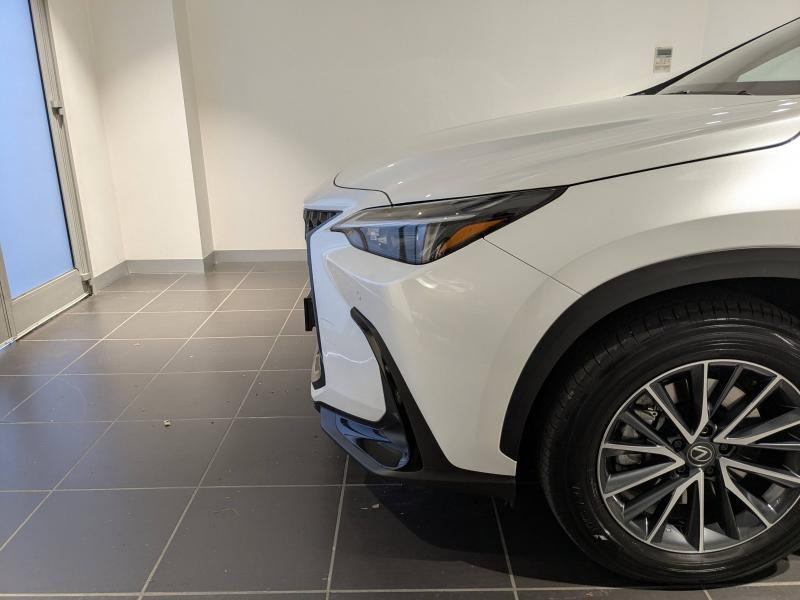 Photo 14 de l’annonce de LEXUS NX d’occasion à vendre à AUBIÈRE