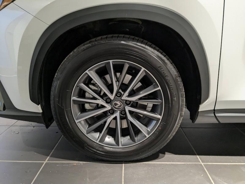 Photo 15 de l’annonce de LEXUS NX d’occasion à vendre à AUBIÈRE