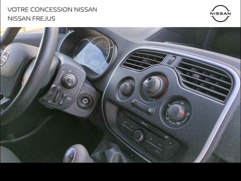 Photo 17 de l’annonce de NISSAN NV250 VUL d’occasion à vendre à FRÉJUS