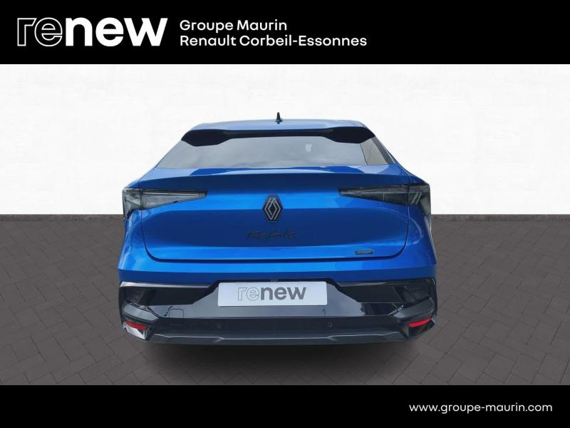 Photo 6 de l’annonce de RENAULT  d’occasion à vendre à CORBEIL-ESSONNES