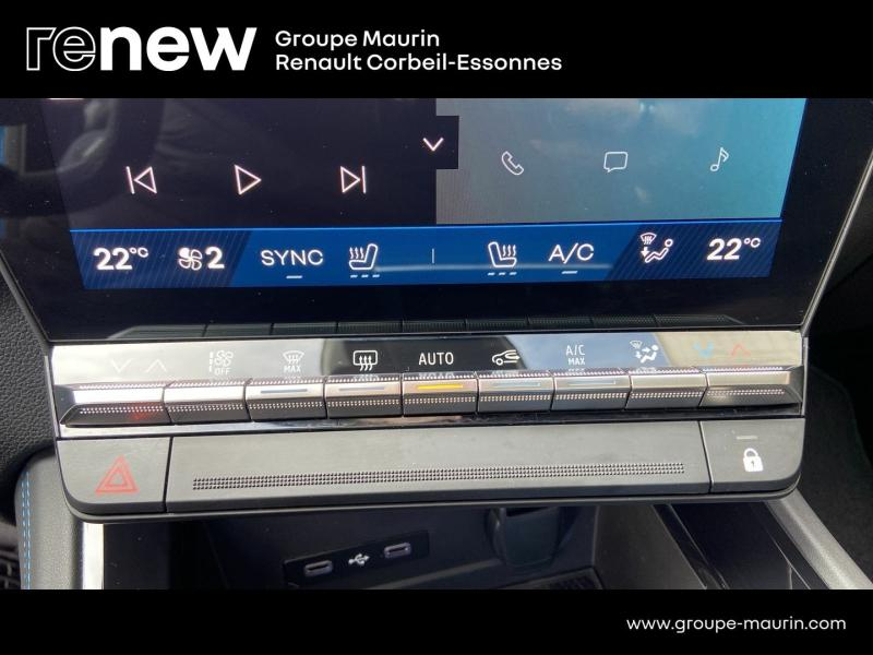 Photo 16 de l’annonce de RENAULT  d’occasion à vendre à CORBEIL-ESSONNES