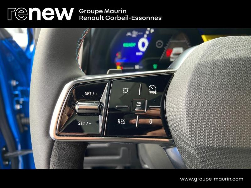 Photo 19 de l’annonce de RENAULT  d’occasion à vendre à CORBEIL-ESSONNES