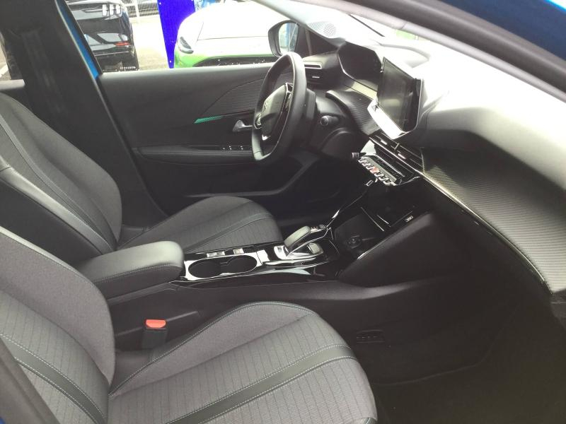 Photo 8 de l’annonce de PEUGEOT 208 d’occasion à vendre à AVIGNON