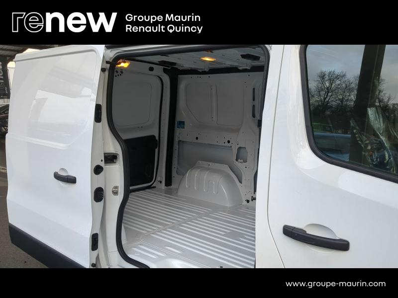 Photo 16 de l’annonce de RENAULT Trafic Fg VUL d’occasion à vendre à QUINCY-SOUS-SÉNART