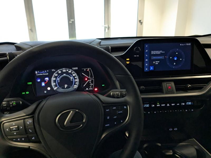 Photo 5 de l’annonce de LEXUS UX d’occasion à vendre à AUBIÈRE