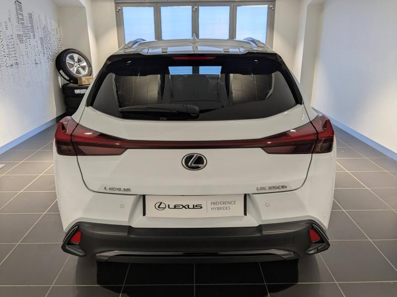Photo 14 de l’annonce de LEXUS UX d’occasion à vendre à AUBIÈRE