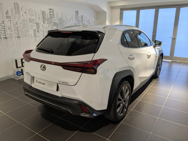 Photo 15 de l’annonce de LEXUS UX d’occasion à vendre à AUBIÈRE