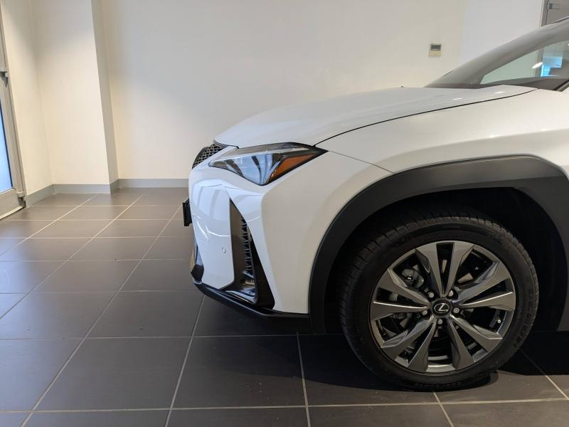Photo 16 de l’annonce de LEXUS UX d’occasion à vendre à AUBIÈRE